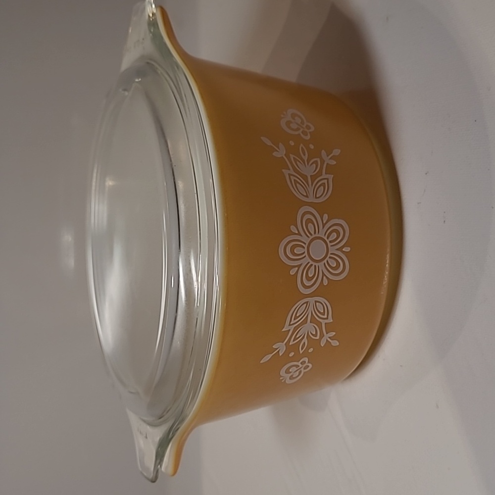 Vintage Pyrex 473-B 1qt butterfly daisy Casserole dish with lid